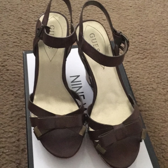 guess daystar wedge sandal